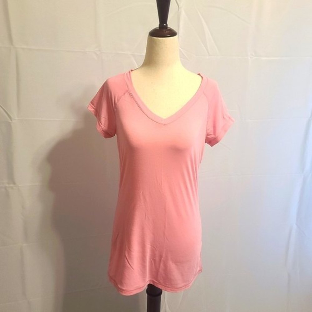 Ideology women's light pink short sleeve v neck top Size small